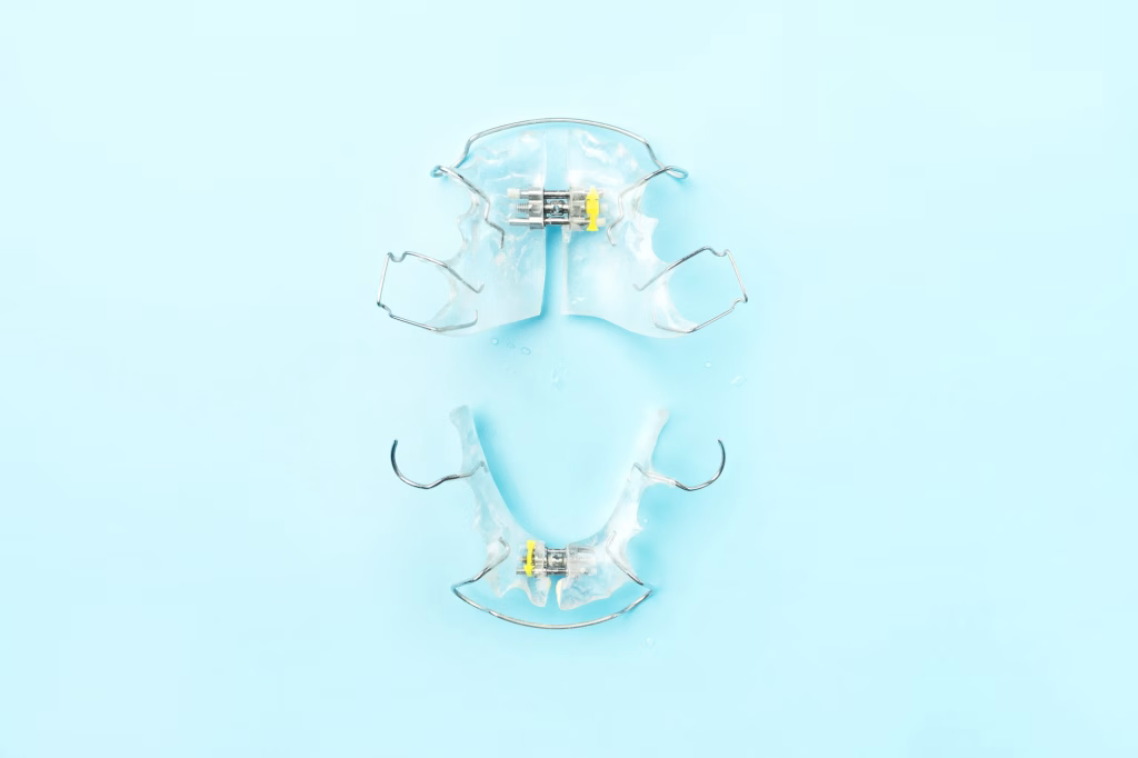 Retainer medical teeth mouth